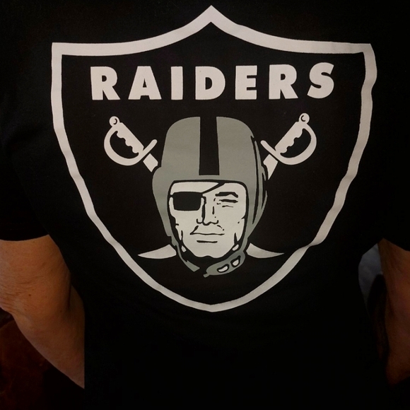 NFL Las Vegas Raiders Shirt sz small women 0157 - Picture 1 of 5